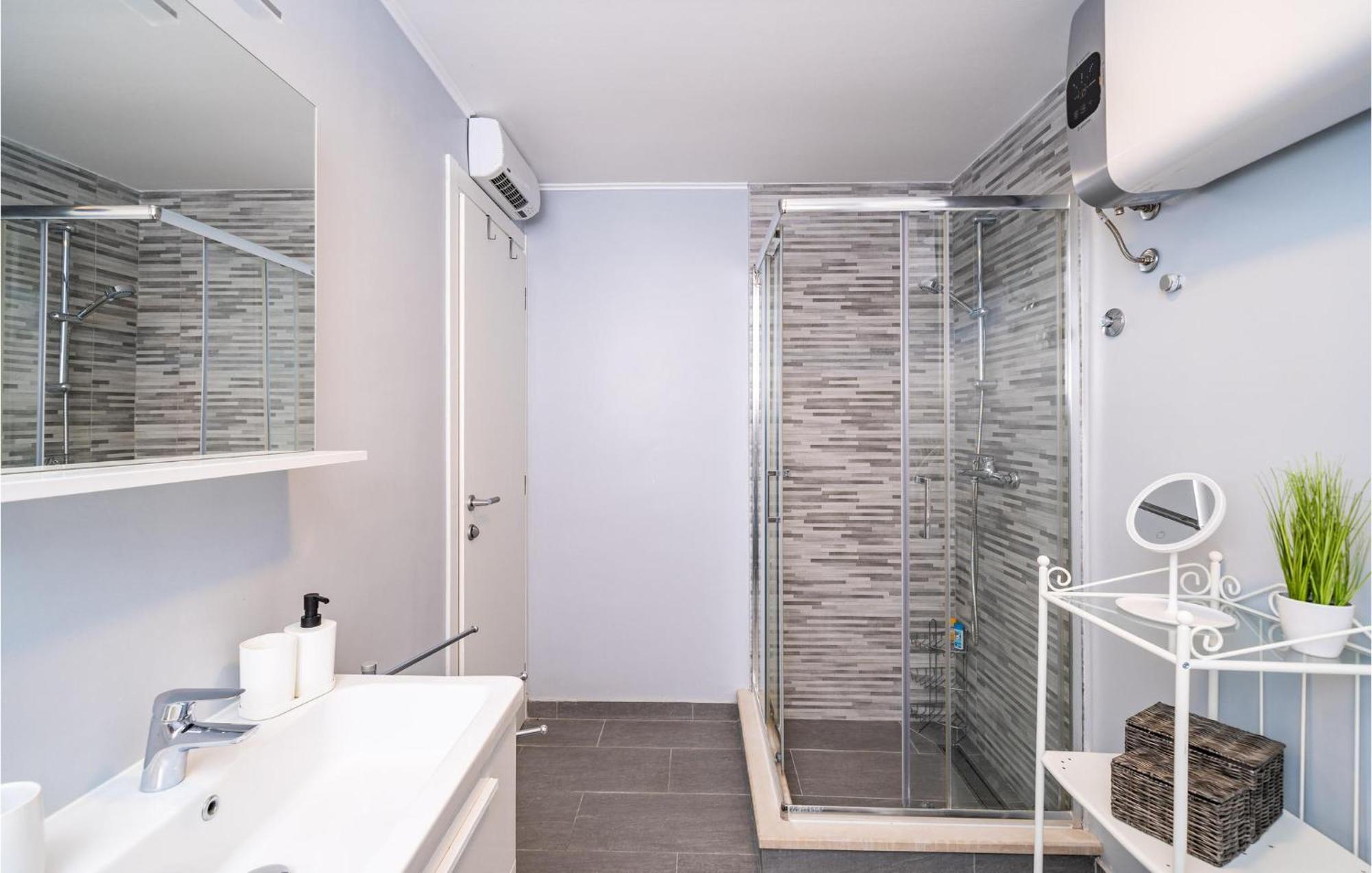 Nice Apartment In Dubrovnik With Kitchen 외부 사진